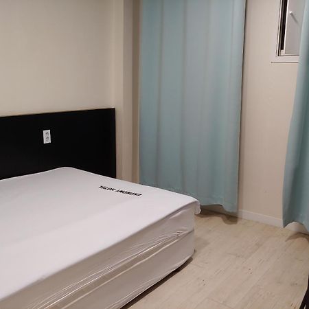 Ekonomy Hotel Gumi Dış mekan fotoğraf