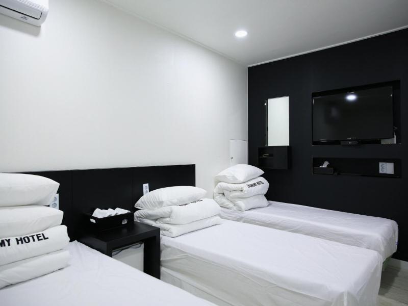 Ekonomy Hotel Gumi Dış mekan fotoğraf