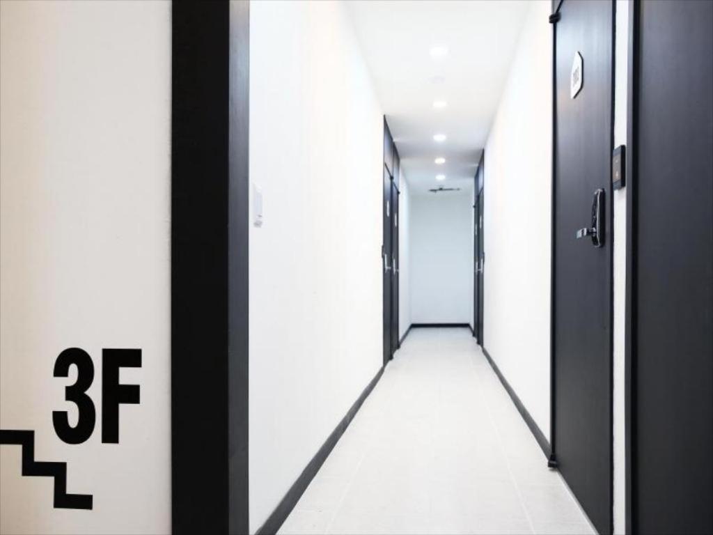 Ekonomy Hotel Gumi Dış mekan fotoğraf