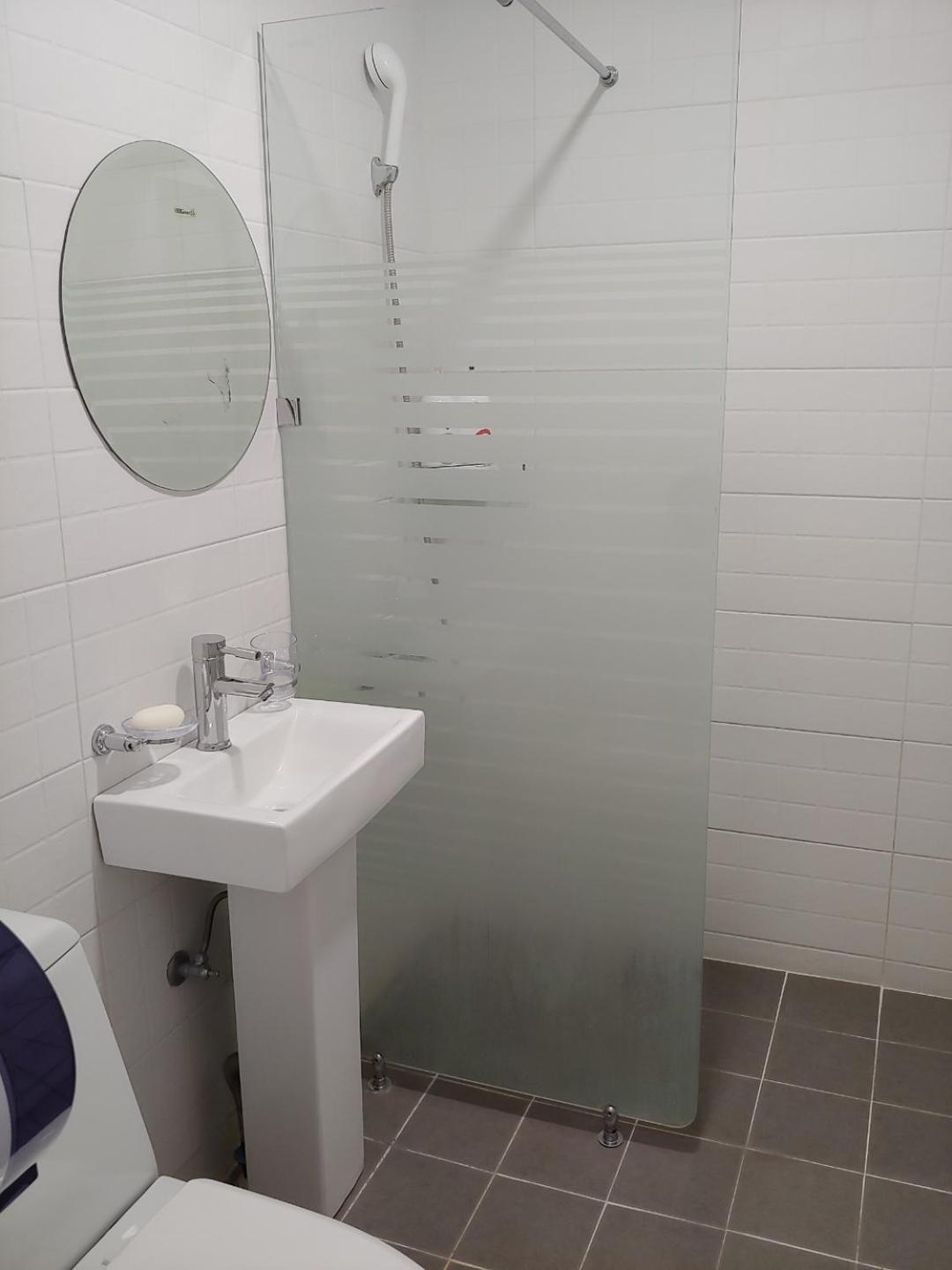Ekonomy Hotel Gumi Dış mekan fotoğraf